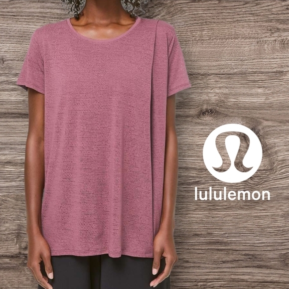 Lululemon Women's Back‎ to Me S/s Tee Misty Merlot M FLAWED - Picture 1 of 10